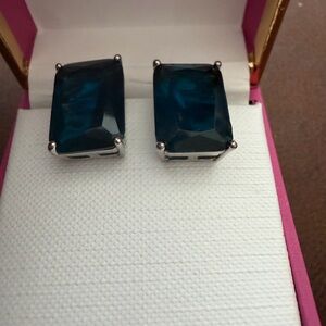 Vintage women large sterling clip on earrings emerald cut with rich blue stone